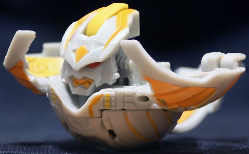 File:Haos Strikeflier incomplete open front.jpg