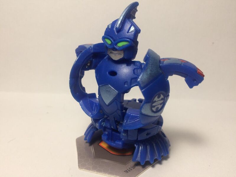 File:Aquos Akwimos 670G.jpg