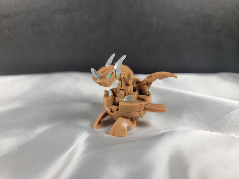 File:Subterra Neo Dragonoid 500.jpg