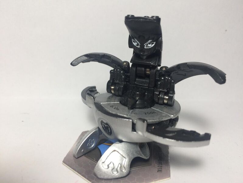 File:Darkus Mutant Elfin (open view).jpg