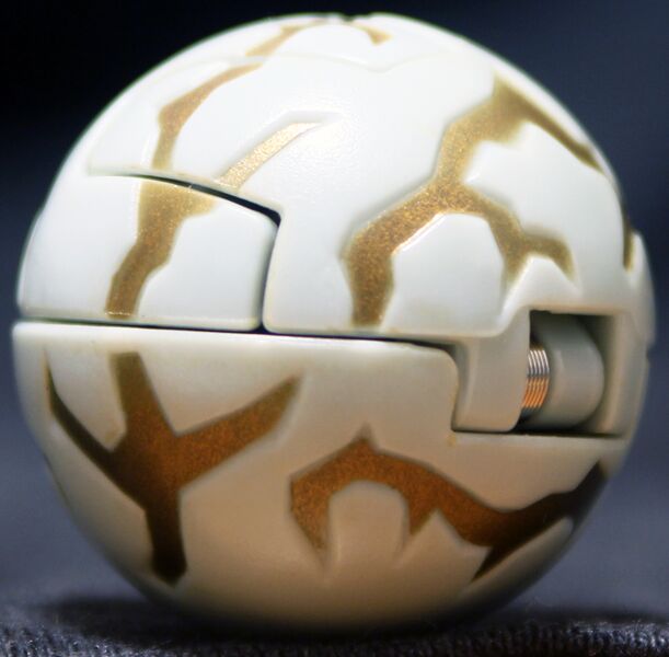 File:Haos Fear Ripper closed back.jpg