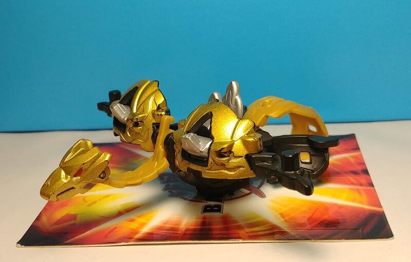 File:Darkus BakuGold Betadron 940G.jpg